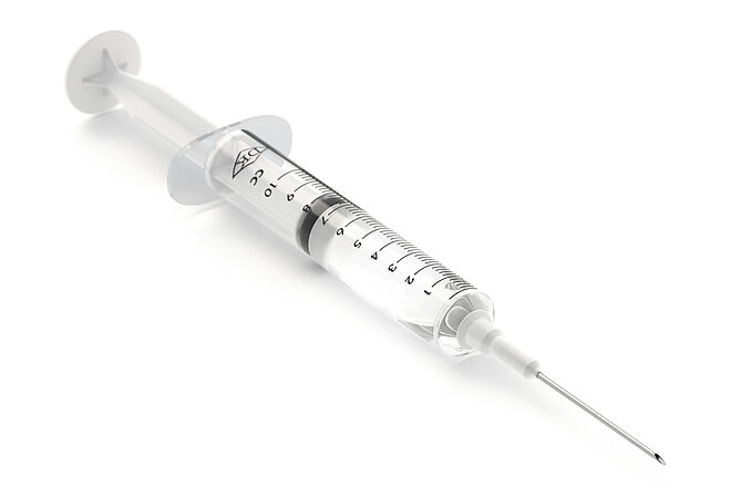 Spritzen - Medizinisches Instrument zum Verabreichen von Infusionen oder zur Entnahme von Körperflüssigkeiten