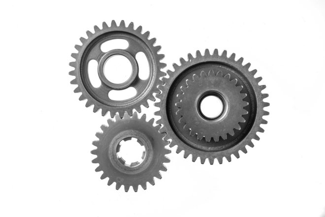 Zahnräder - Rotationssymmetrische Werkstücke mit am Umfang verteilten Zähnen zur Kraftübertragung zwischen Wellen