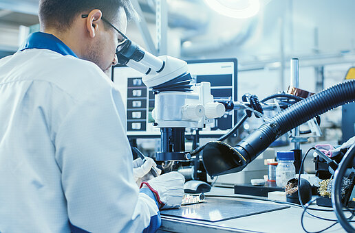 Feinmechanische und optische Industrie
